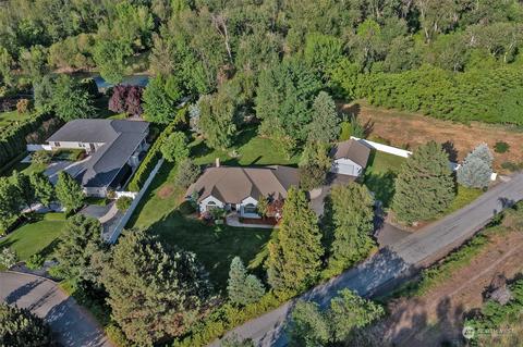 1491 Love Ln, Wenatchee, WA 98801