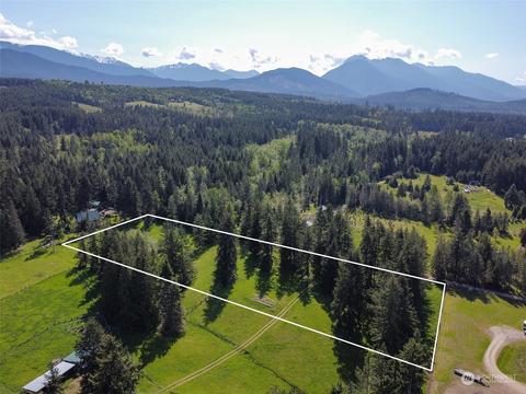 9999 Gellor Rd, Port Angeles, WA 98362