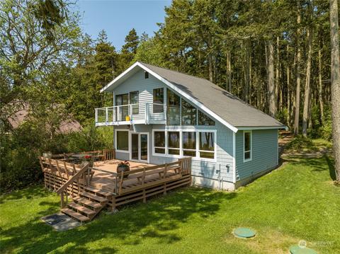 357 Skid Rd, Lopez Island, WA 98261