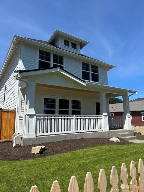 91 E Sullivan St, Allyn, WA 98524