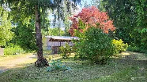 41528 Center St, Concrete, WA 98237