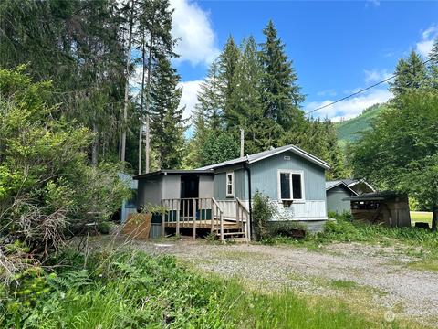 1641 King Valley Dr, Maple Falls, WA 98266