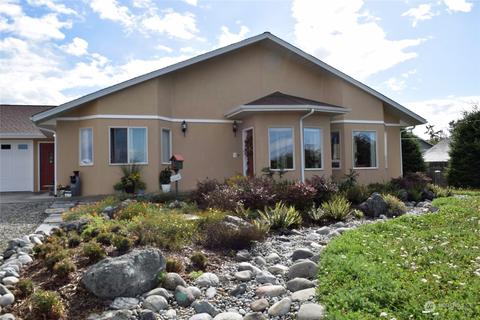 570 E Anderson Rd, Sequim, WA 98382