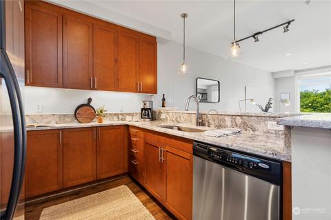 71 Pine St #105, Edmonds, WA 98020 photo 6