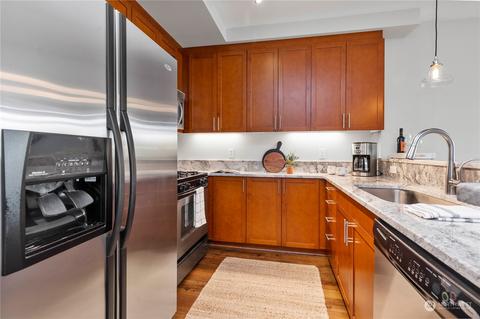 71 Pine St #105, Edmonds, WA 98020 photo 8