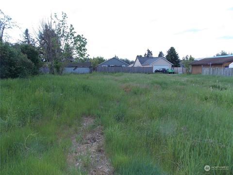 205 Binghampton St E, Rainier, WA 98576
