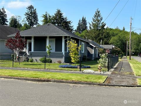 1204 5th St, Cosmopolis, WA 98537