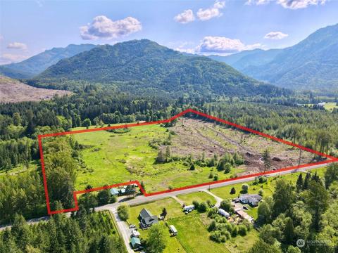 275 Pleasant Valley Rd, Mineral, WA 98355