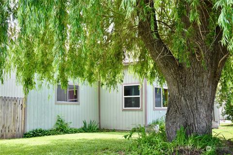 313 Main St, Oroville, WA 98844