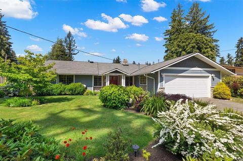 16404 NE 18th St, Bellevue, WA 98008