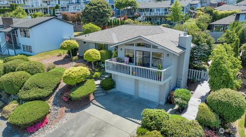 1898 Overview Dr NE, Tacoma, WA 98422