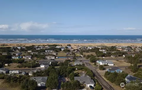 30708 K Pl, Ocean Park, WA 98640