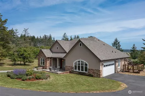 151 Oak Hill Dr, Friday Harbor, WA 98250