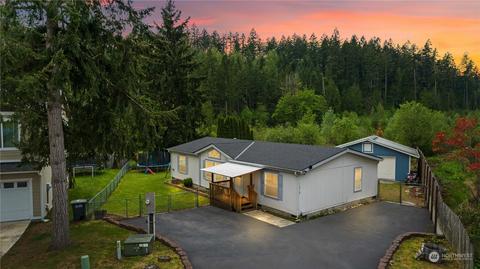 13918 215th Ave E, Bonney Lake, WA 98391