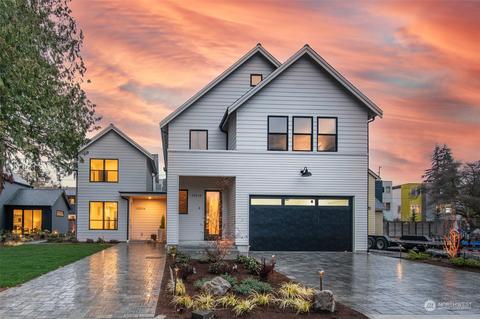 13321 1st Ave NE #A, Seattle, WA 98125