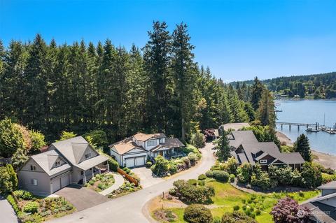 340 Bromley Pl NW, Bainbridge Island, WA 98110