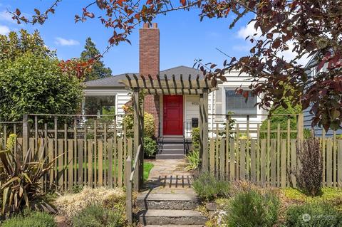 4106 SW Holden St, Seattle, WA 98136
