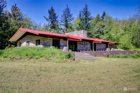 13709 Rector Rd, Bow, WA 98232