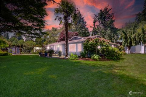 11420 Logg Rd NE, Bainbridge Island, WA 98110