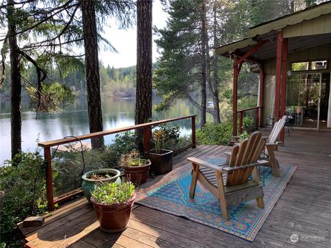 721 N Lake Surf Dr, Lilliwaup, WA 98555