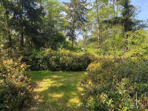 504 Quinault Ave SE, Ocean Shores, WA 98569