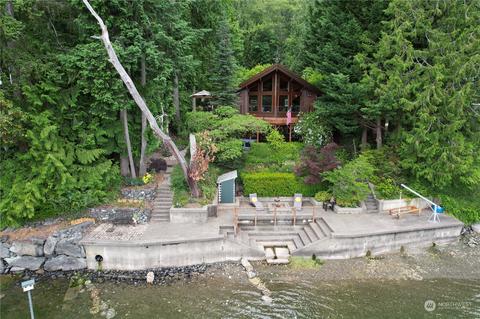 211 E Church Point Dr, Shelton, WA 98584