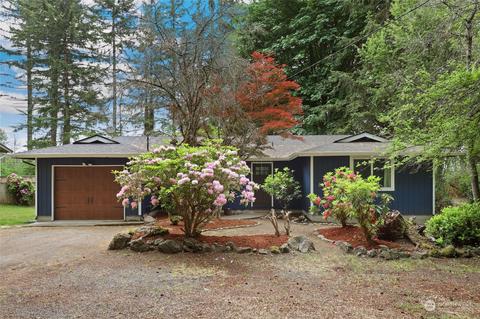 14716 Holiday Dr NW, Gig Harbor, WA 98329