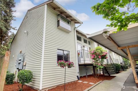 15625 42nd Ave S #A1, Tukwila, WA 98188