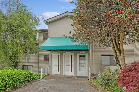 13269 15th Ave NE, Seattle, WA 98125