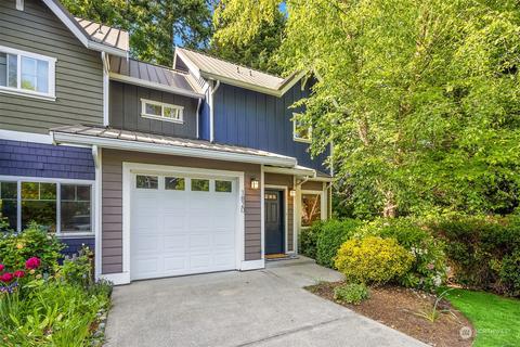 1820 Sakai Village Loop NE #10, Bainbridge Island, WA 98110