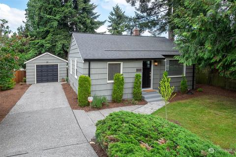 11706 Roosevelt Way NE, Seattle, WA 98125