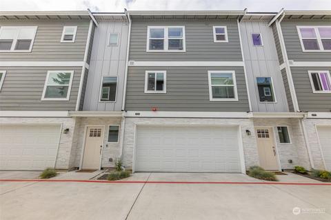 10725 19th Ave SE #B, Everett, WA 98208