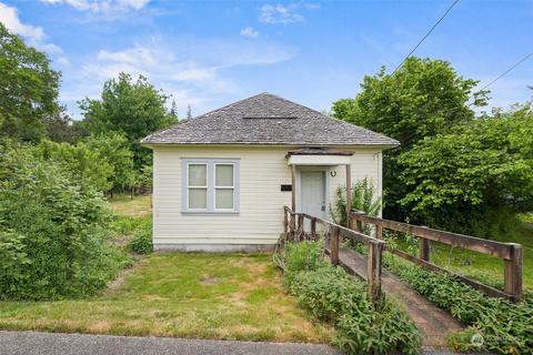 1235 Cedar St, Raymond, WA 98577