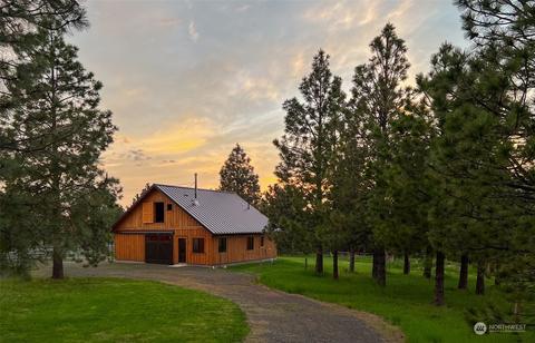 7809 Lewis Peak Rd, Waitsburg, WA 99361