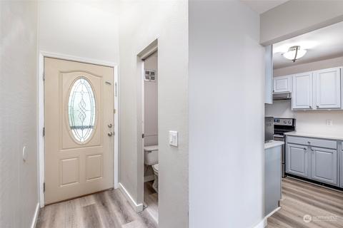 6049 139th Ave NE #143, Redmond, WA 98052