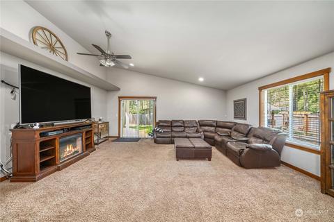 8006 198th St E, Spanaway, WA 98387 photo 5