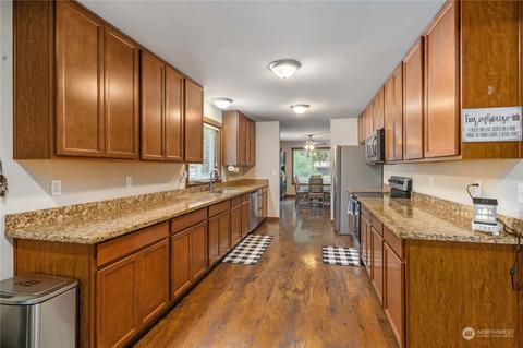 8006 198th St E, Spanaway, WA 98387 photo 10