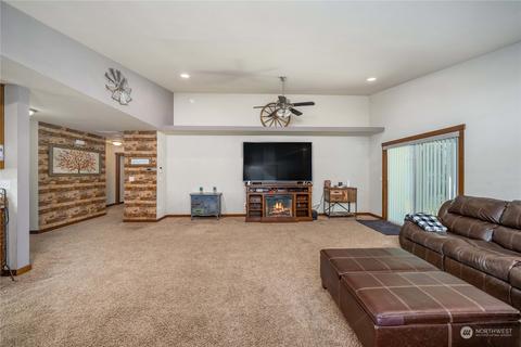 8006 198th St E, Spanaway, WA 98387 photo 7
