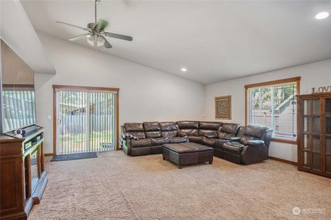 8006 198th St E, Spanaway, WA 98387 photo 6
