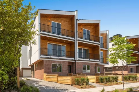 9019 12th Ave NW, Seattle, WA 98117