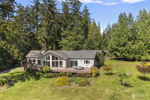 3623 Holmes View Dr, Langley, WA 98260