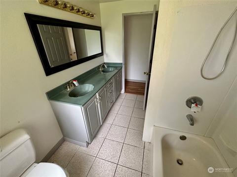 19418 Crescent Dr E, Spanaway, WA 98387 photo 14