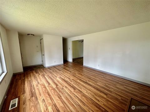 19418 Crescent Dr E, Spanaway, WA 98387 photo 4