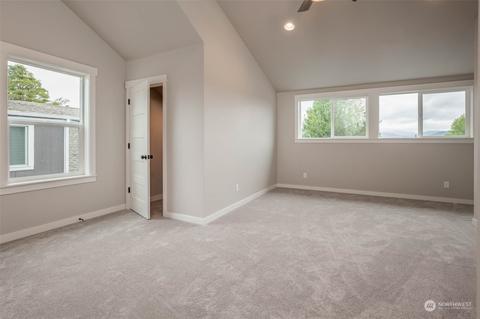 1175 Pioneer St, Enumclaw, WA 98022 photo 17