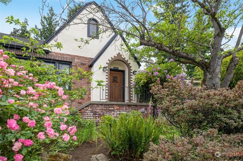 6201 35th Ave NE, Seattle, WA 98115