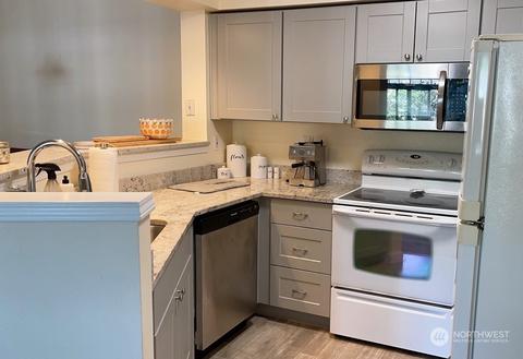 15300 112th Ave NE #C204, Bothell, WA 98011 photo 5