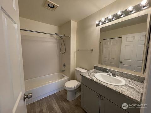 15300 112th Ave NE #C204, Bothell, WA 98011 photo 11