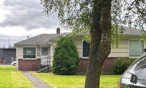 1128 16th Ave, Longview, WA 98632 photo 2