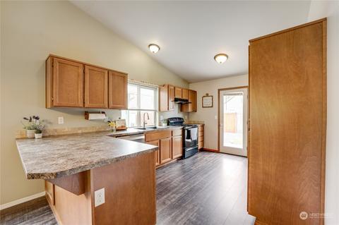 18829 18th Ave E, Spanaway, WA 98387 photo 6
