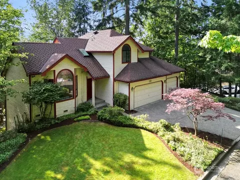 4451 152nd Ln SE, Bellevue, WA 98006